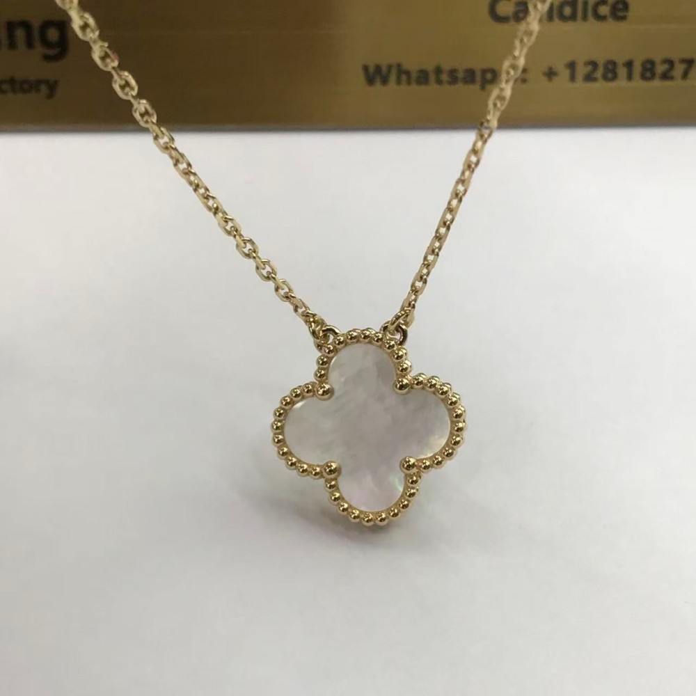 Van Cleef Necklace White Mother of Pearl Clover (2) Van Cleef Necklace White Mother of Pearl Clover