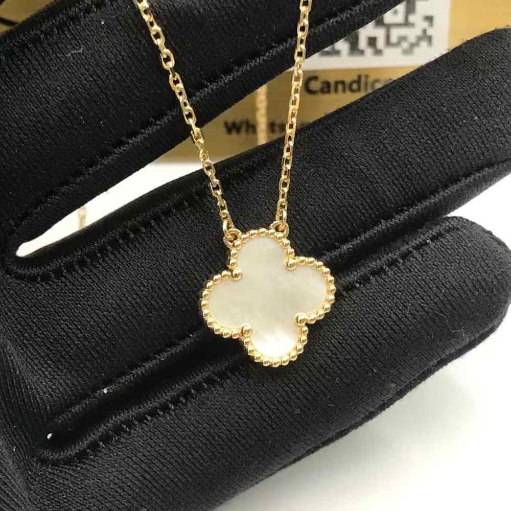 Van Cleef Necklace White Mother of Pearl Clover (3) Van Cleef Necklace White Mother of Pearl Clover