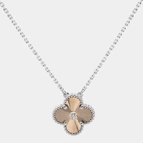 18K Gold Van Cleef and Arpels Holiday Pendant 2024 Price