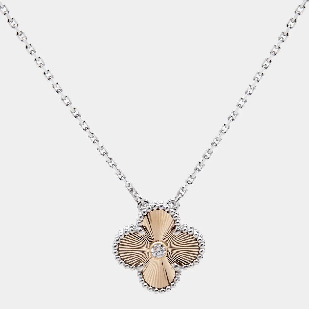 18K Gold Van Cleef and Arpels Holiday Pendant 2024 Price 18K Gold Van Cleef and Arpels Holiday Pendant 2024 Price